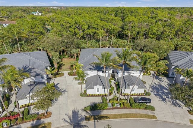 2012 Tarpon Bay DR N 101, Naples, FL 34119