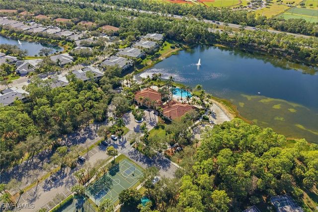 2012 Tarpon Bay DR N 101, Naples, FL 34119