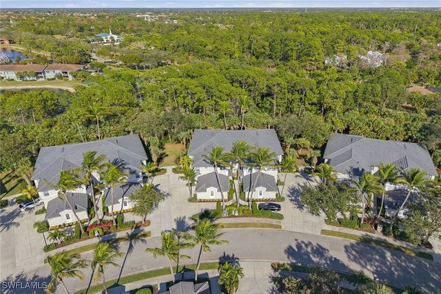 2012 Tarpon Bay DR N 101, Naples, FL 34119