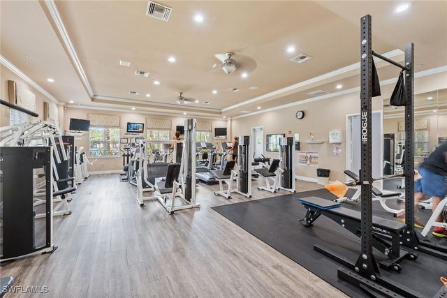 2012 Tarpon Bay DR N 101, Naples, FL 34119