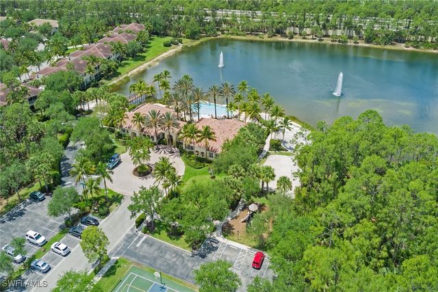 2012 Tarpon Bay DR N 101, Naples, FL 34119