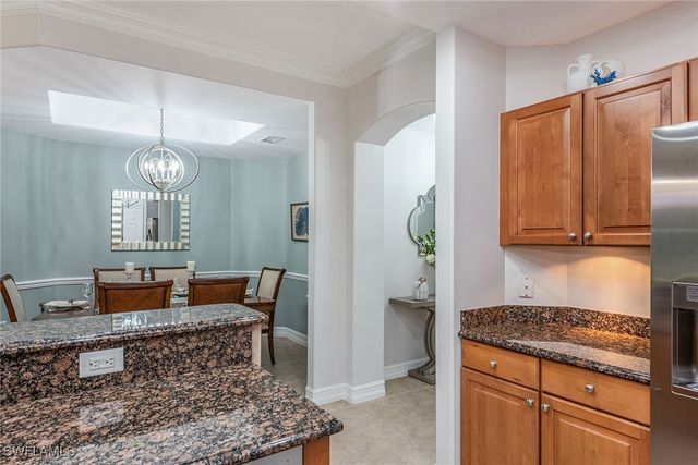 2012 Tarpon Bay DR N 101, Naples, FL 34119