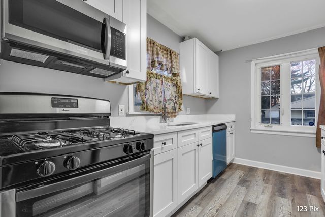 3614 W 86th Place, Chicago, IL 60652