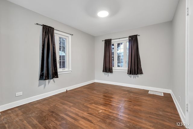 3614 W 86th Place, Chicago, IL 60652
