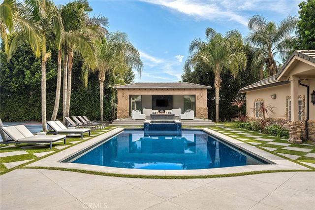 4816 Gloria Avenue, Encino, CA 91436