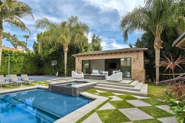 4816 Gloria Avenue, Encino, CA 91436