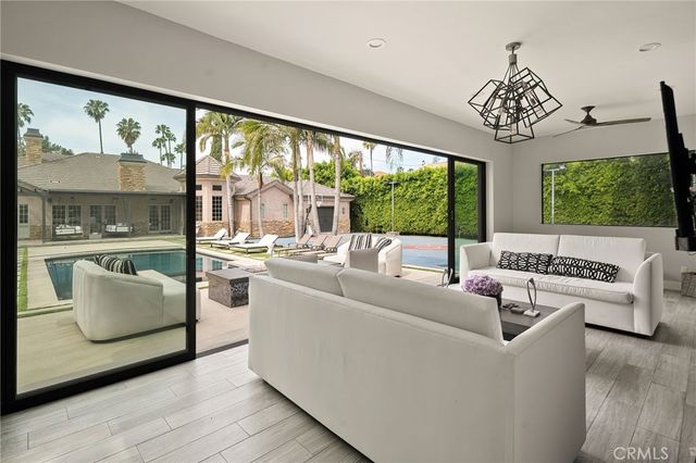 4816 Gloria Avenue, Encino, CA 91436
