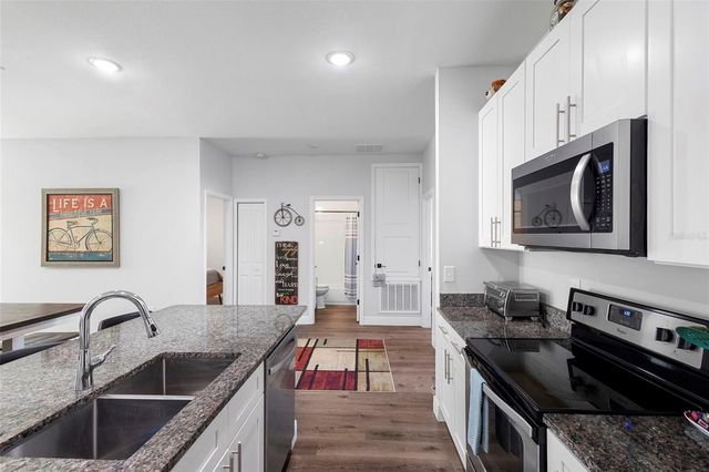 1630 W NEW YORK AVENUE, Orange City, FL 32763