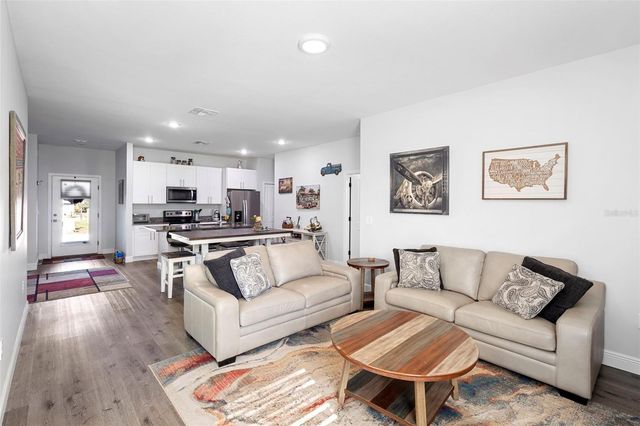 1630 W NEW YORK AVENUE, Orange City, FL 32763