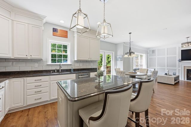 2530 Shady Reach Lane, Charlotte, NC 28214