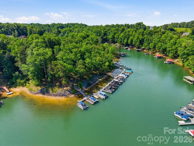 2530 Shady Reach Lane, Charlotte, NC 28214
