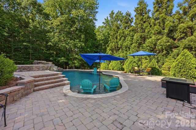 2530 Shady Reach Lane, Charlotte, NC 28214