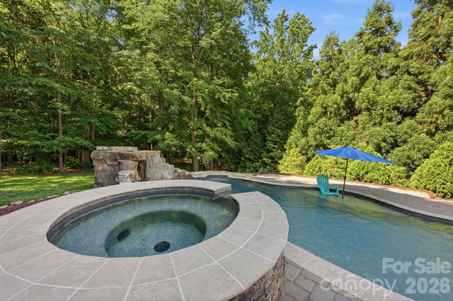 2530 Shady Reach Lane, Charlotte, NC 28214