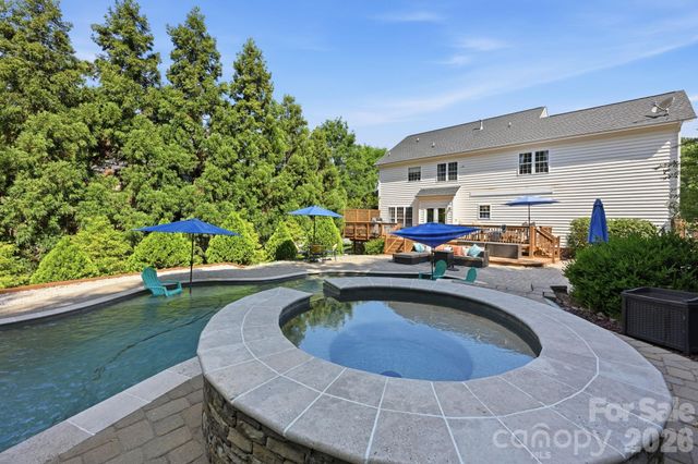 2530 Shady Reach Lane, Charlotte, NC 28214