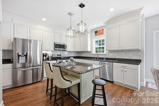 2530 Shady Reach Lane, Charlotte, NC 28214