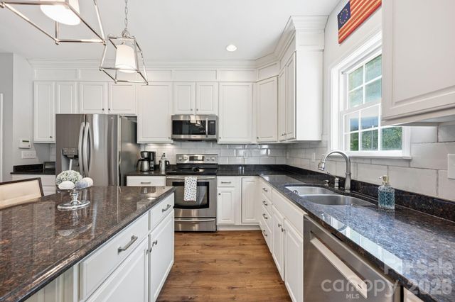 2530 Shady Reach Lane, Charlotte, NC 28214