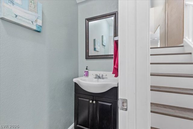 4512 Long Horse Court, Las Vegas, NV 89147