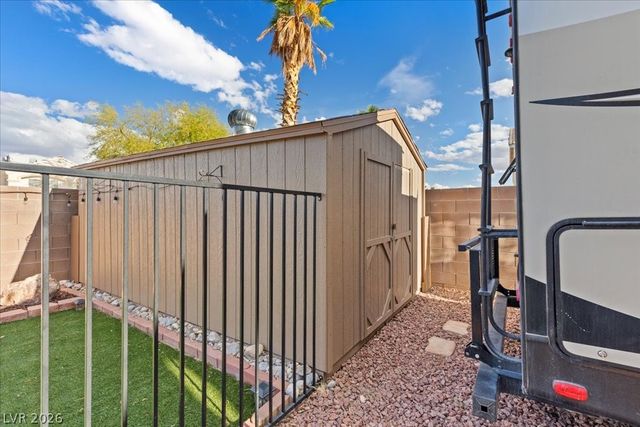 4512 Long Horse Court, Las Vegas, NV 89147