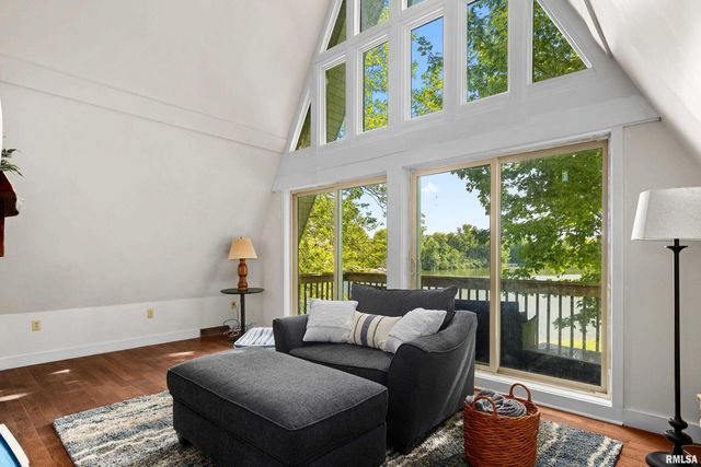 380 MCGREW Drive, Avon, IL 61415