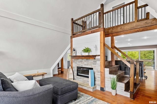 380 MCGREW Drive, Avon, IL 61415