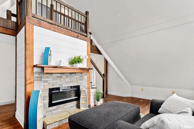 380 MCGREW Drive, Avon, IL 61415