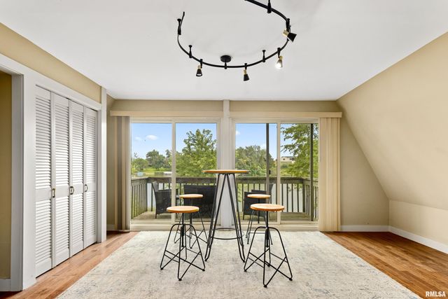 380 MCGREW Drive, Avon, IL 61415