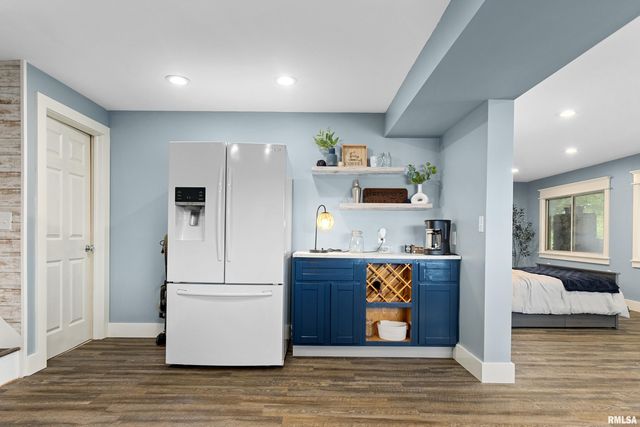 380 MCGREW Drive, Avon, IL 61415