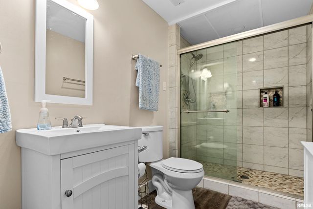 380 MCGREW Drive, Avon, IL 61415