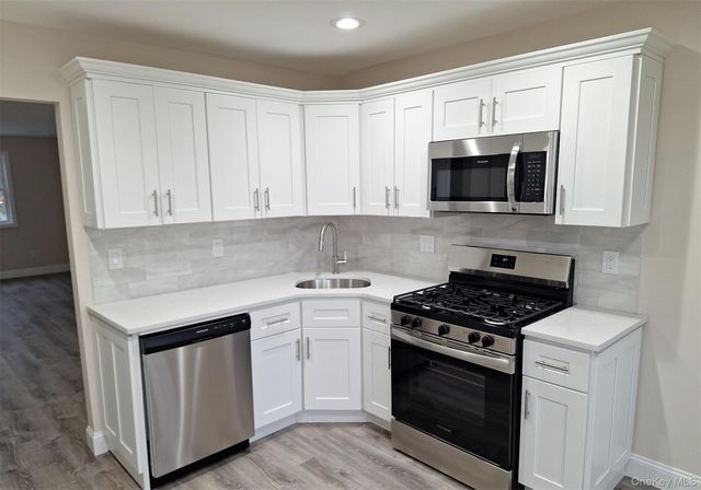 815 Franklin Avenue 4, Franklin Square, NY 11010