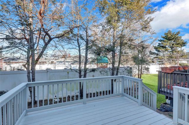 815 Franklin Avenue 4, Franklin Square, NY 11010