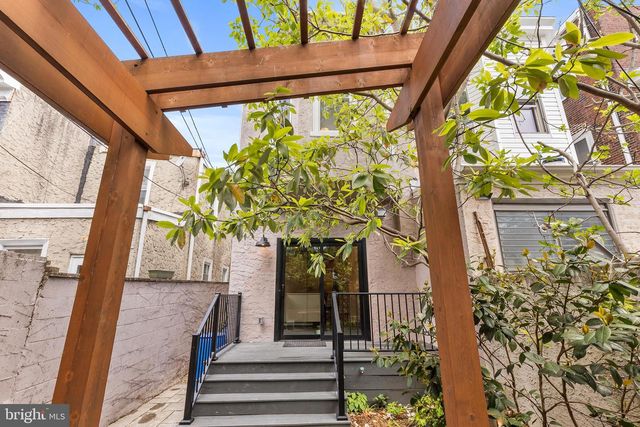 1610 WHARTON ST, Philadelphia, PA 19146
