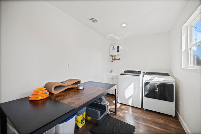 739 Pear ST, Lockhart, TX 78644