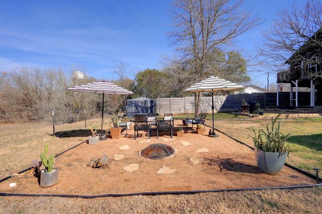 739 Pear ST, Lockhart, TX 78644