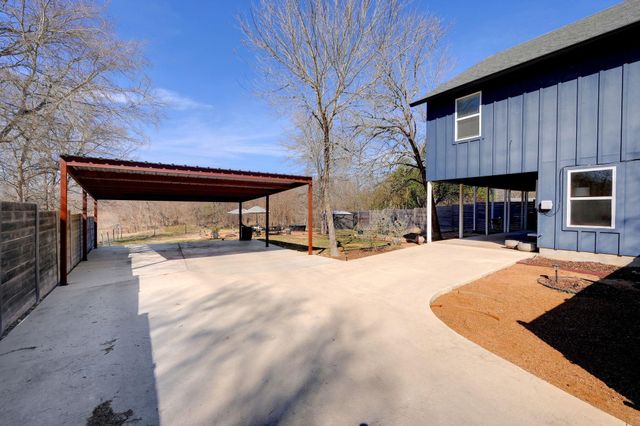 739 Pear ST, Lockhart, TX 78644