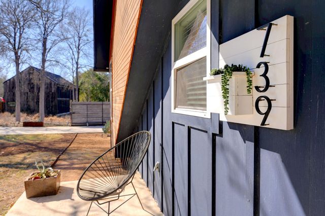 739 Pear ST, Lockhart, TX 78644