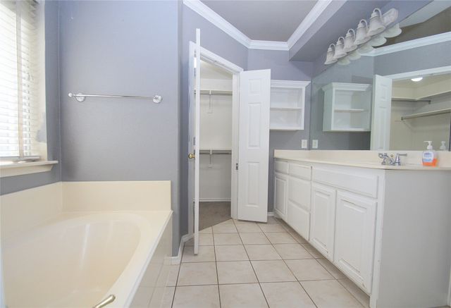 1804 Sand Stone Drive, Sanger, TX 76266