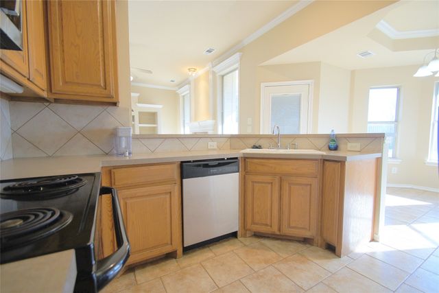 1804 Sand Stone Drive, Sanger, TX 76266