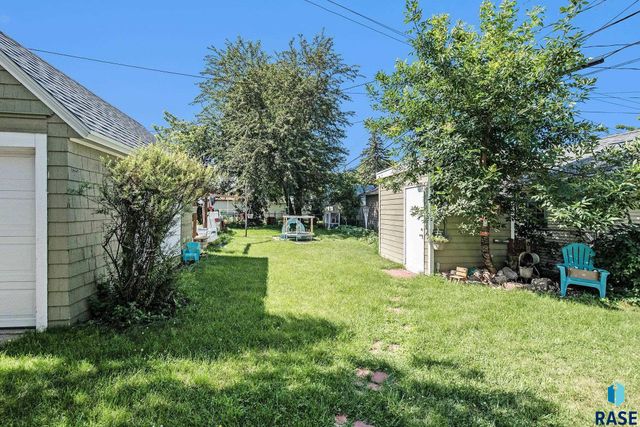 607 W 23rd St, Sioux Falls, SD 57105