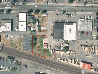 110 7th Street SE, Puyallup, WA 98372