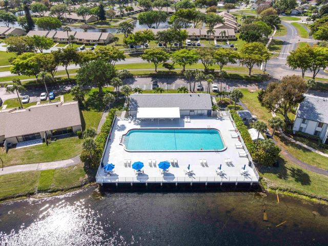1013 Green Pine Boulevard D1, West Palm Beach, FL 33409