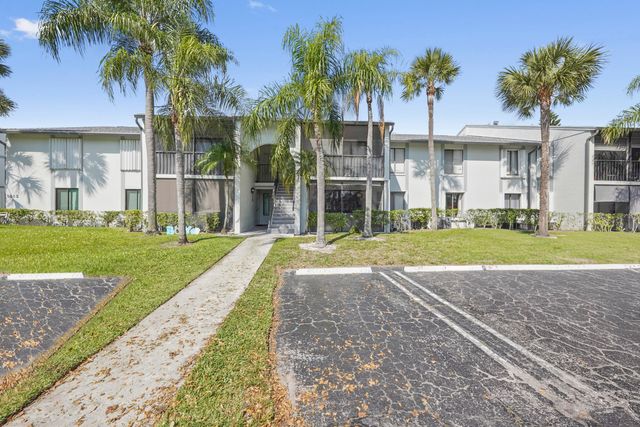 1013 Green Pine Boulevard D1, West Palm Beach, FL 33409