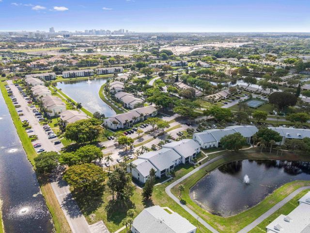 1013 Green Pine Boulevard D1, West Palm Beach, FL 33409