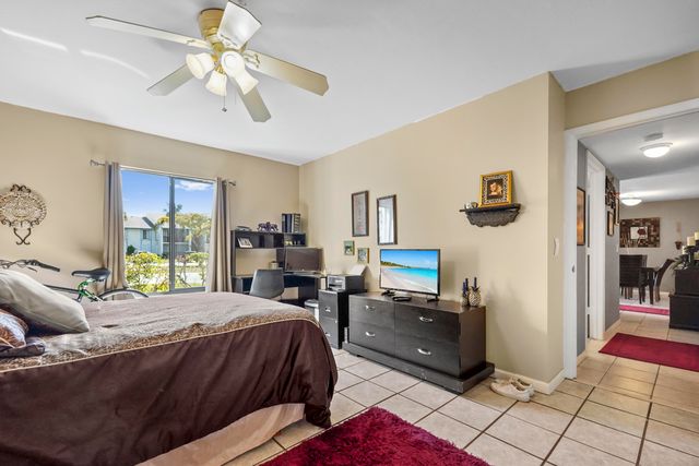 1013 Green Pine Boulevard D1, West Palm Beach, FL 33409