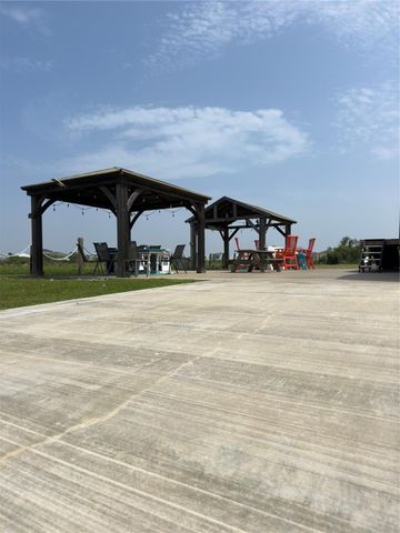 170 Jewel Drive, Crystal Beach, TX 77650