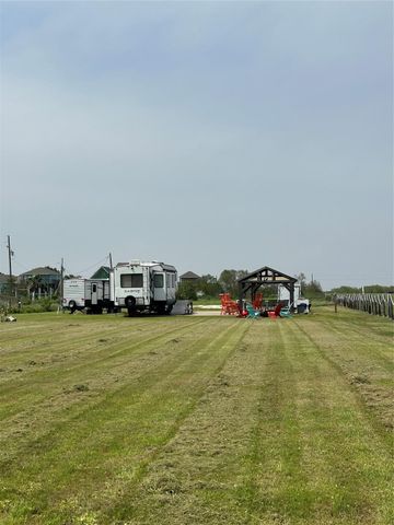 170 Jewel Drive, Crystal Beach, TX 77650