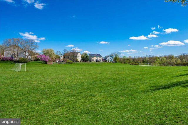 1724 DERRS SQ E, Frederick, MD 21701