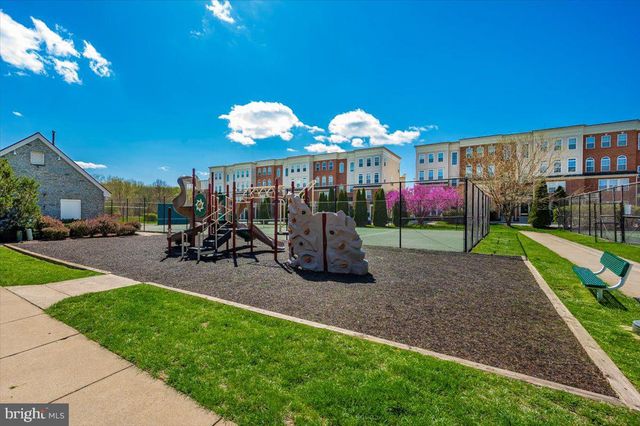 1724 DERRS SQ E, Frederick, MD 21701