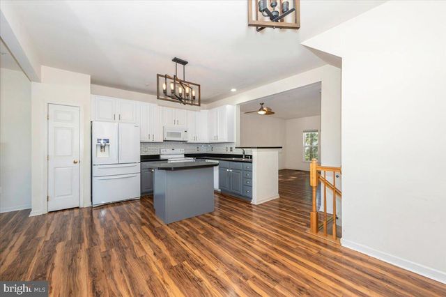 1724 DERRS SQ E, Frederick, MD 21701