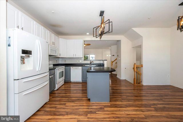 1724 DERRS SQ E, Frederick, MD 21701