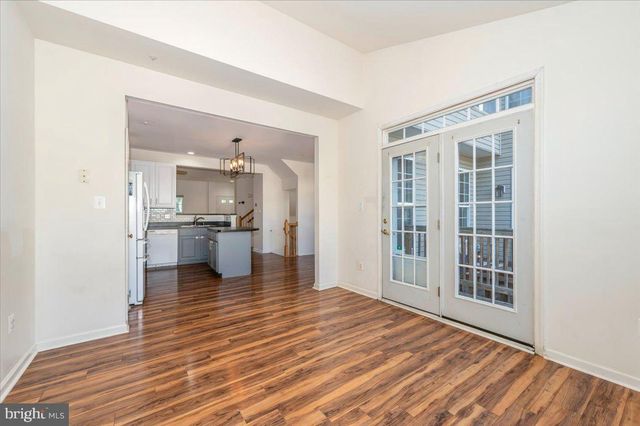 1724 DERRS SQ E, Frederick, MD 21701